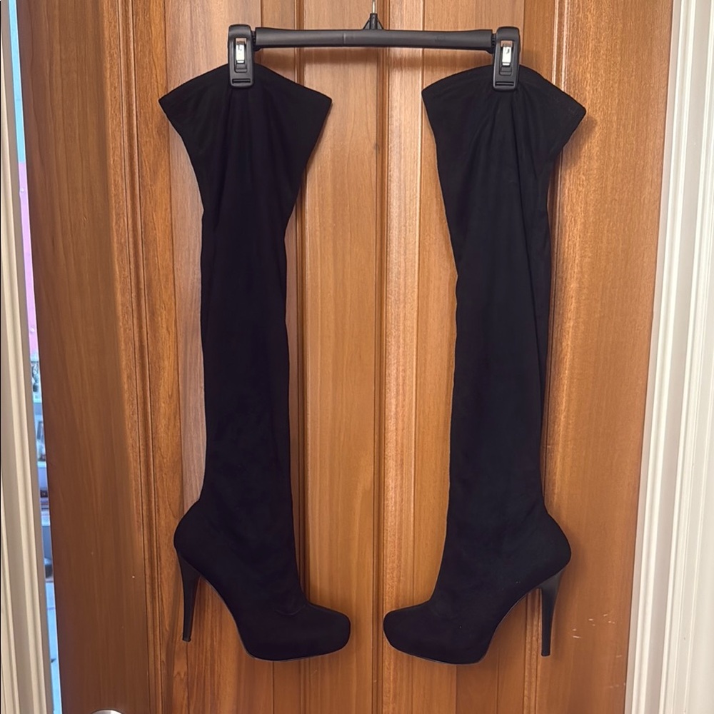 Sleek Black Over-the-Knee Stiletto Boots